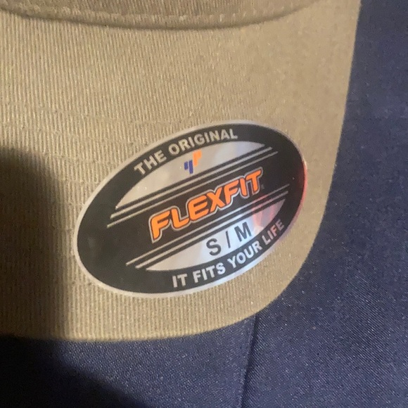 Hats sold individually Colombia small mediums - Picture 6 of 14